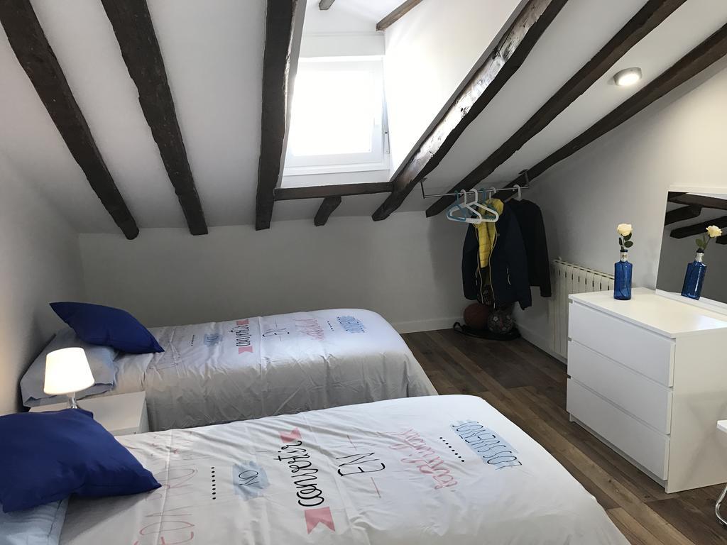 AIRVA: Apartamento Teresa Gil Valladolid Bagian luar foto