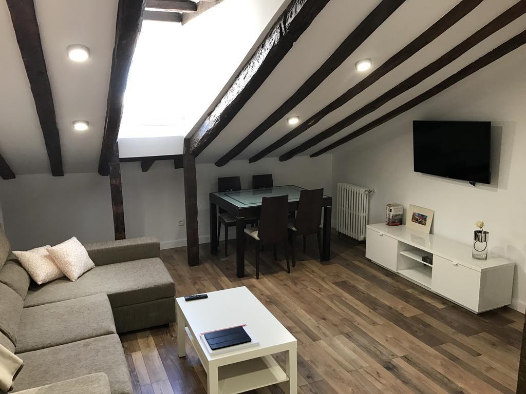 AIRVA: Apartamento Teresa Gil Valladolid Bagian luar foto