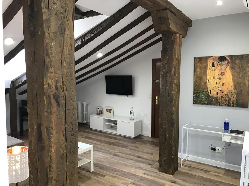 AIRVA: Apartamento Teresa Gil Valladolid Bagian luar foto
