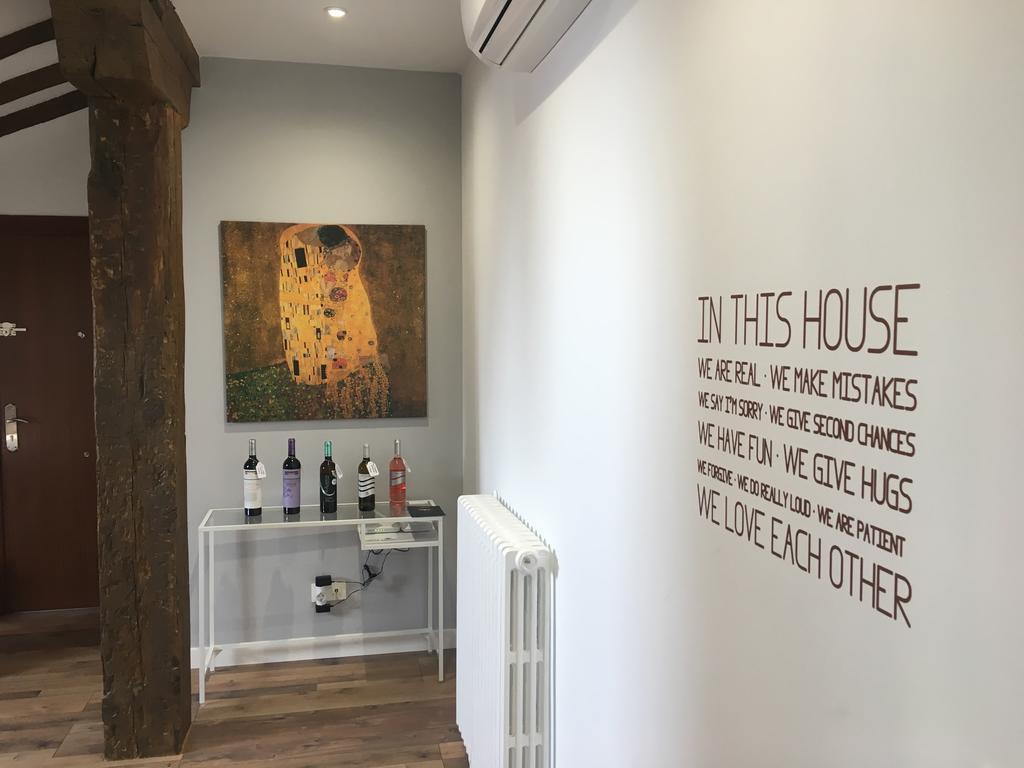 AIRVA: Apartamento Teresa Gil Valladolid Bagian luar foto