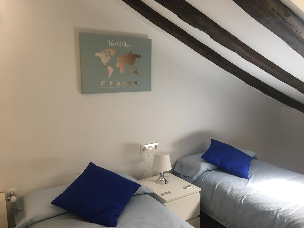 AIRVA: Apartamento Teresa Gil Valladolid Bagian luar foto